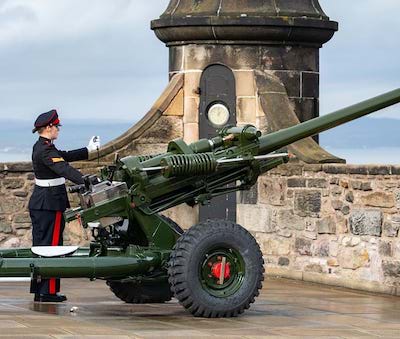 Edinburgh one o'clock gun
